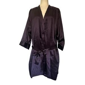 Cacique Lingerie Satiny Womens Robe Sz M Purple Embroidered Royal Regency Short